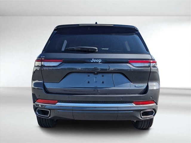 2022 Jeep Grand Cherokee Summit photo 3