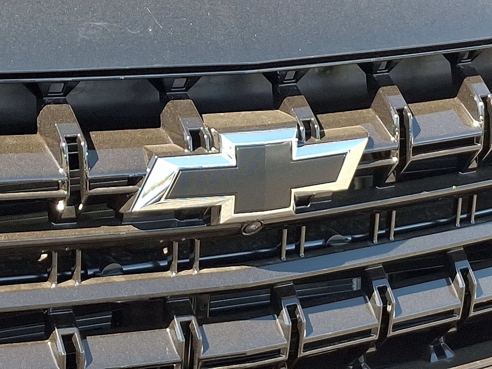 2026 Chevrolet Suburban Z71 photo 2