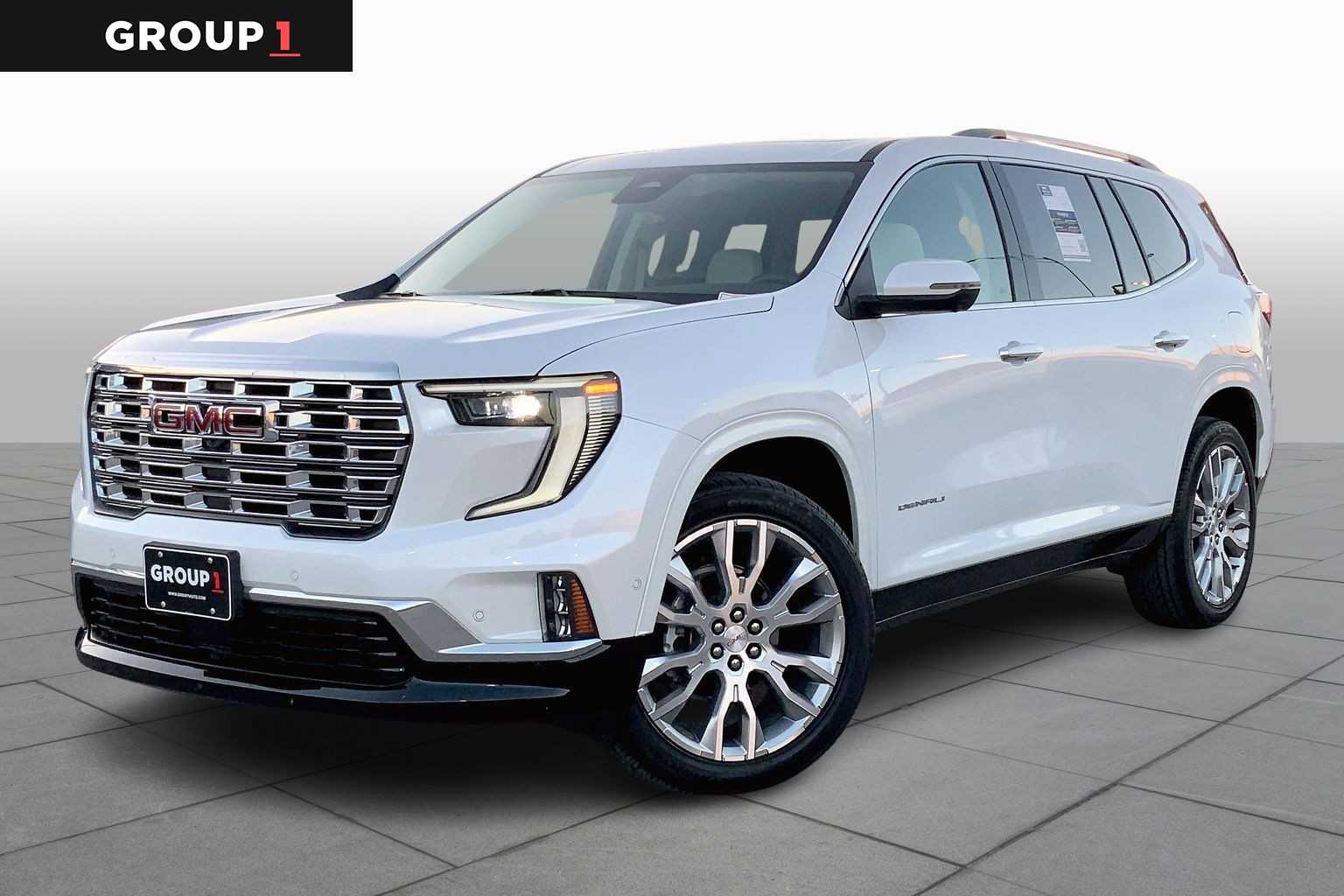 2024 GMC Acadia Denali's photo