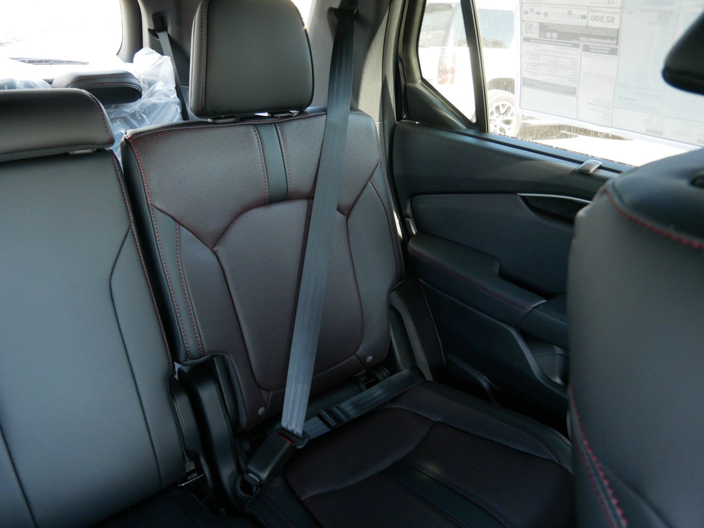 2025 Honda Pilot Black Edition photo 10