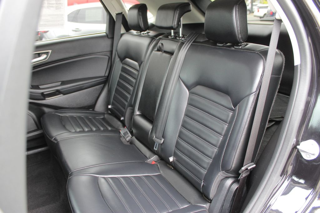2024 Ford Edge SEL photo 13