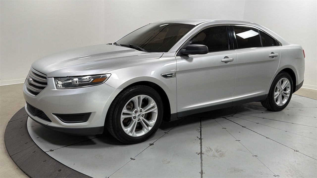 2018 Ford Taurus SE