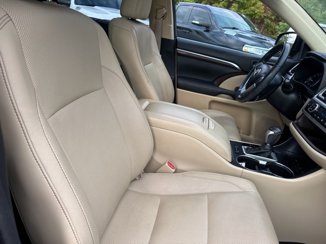 2015 Toyota Highlander Limited photo 40