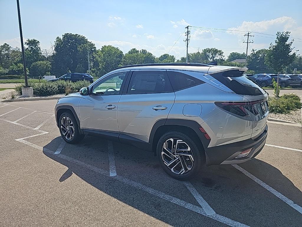 2025 Hyundai Tucson Limited photo 3