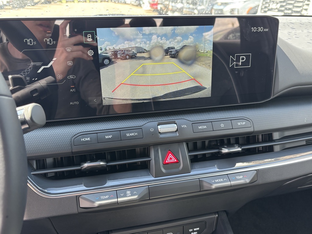2025 Kia K4 GT-Line photo 8