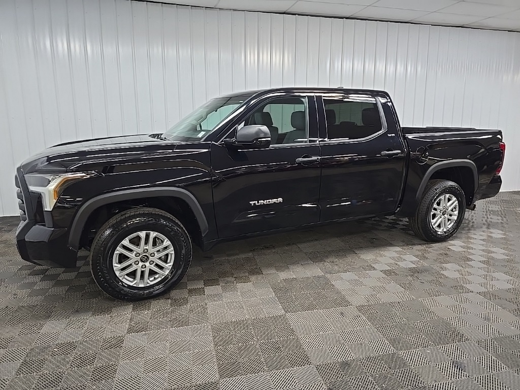 2022 Toyota Tundra SR5 photo 6