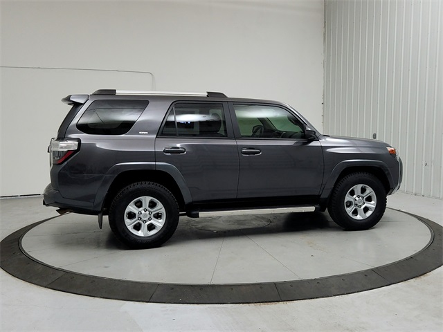 2020 Toyota 4Runner SR5 photo 7