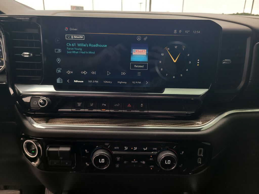 2024 Chevrolet Silverado 3500HD LT photo 18