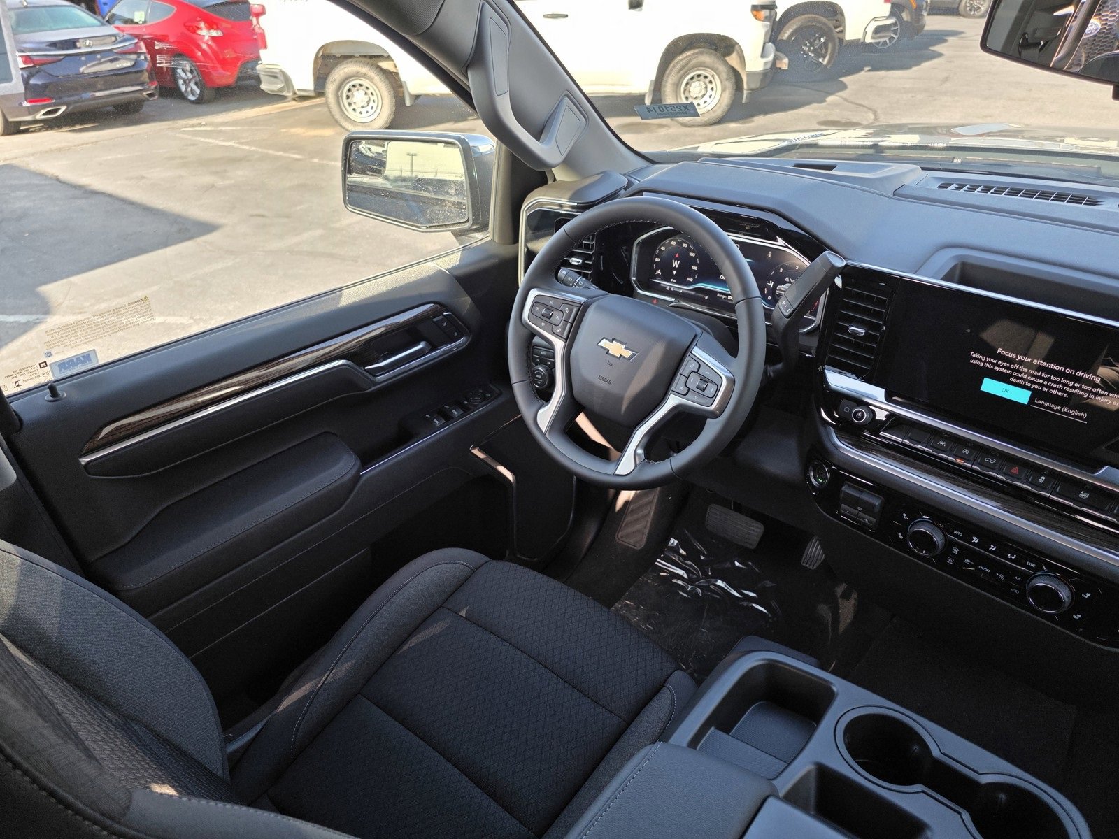 2025 Chevrolet Silverado 1500 LT photo 17