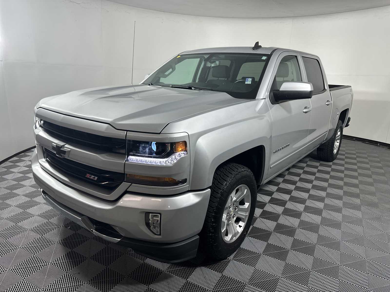 2016 Chevrolet Silverado 1500 LT photo 4