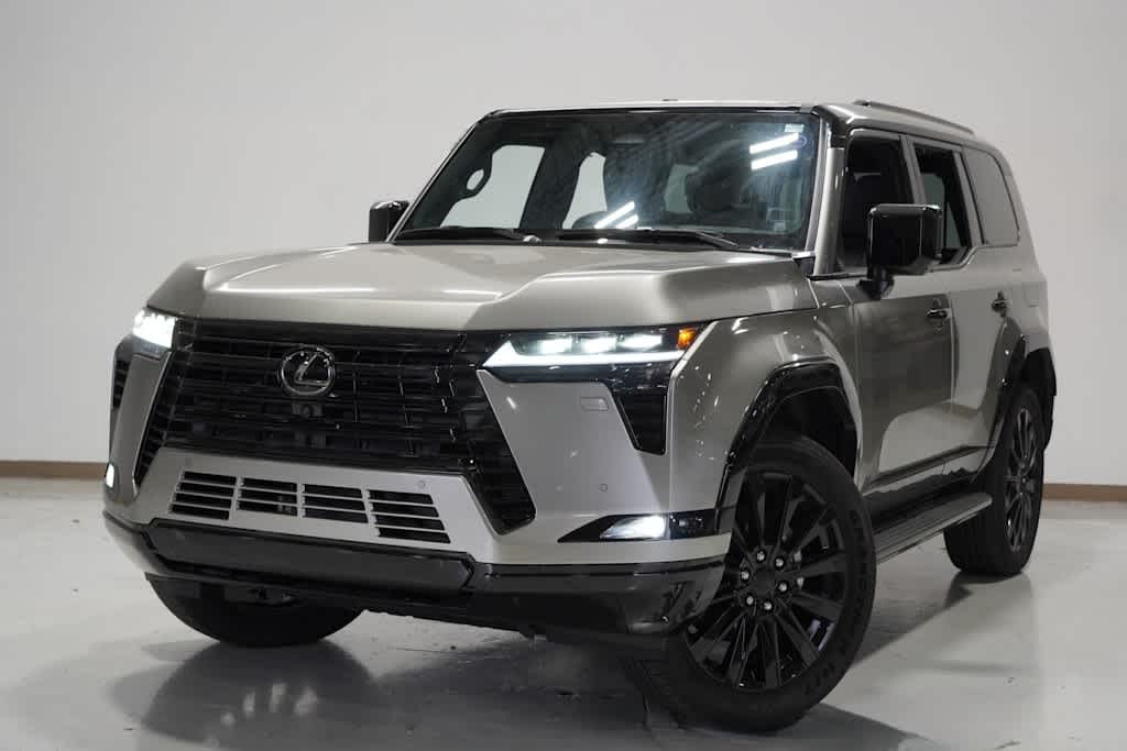 2025 Lexus GX Luxury's photo