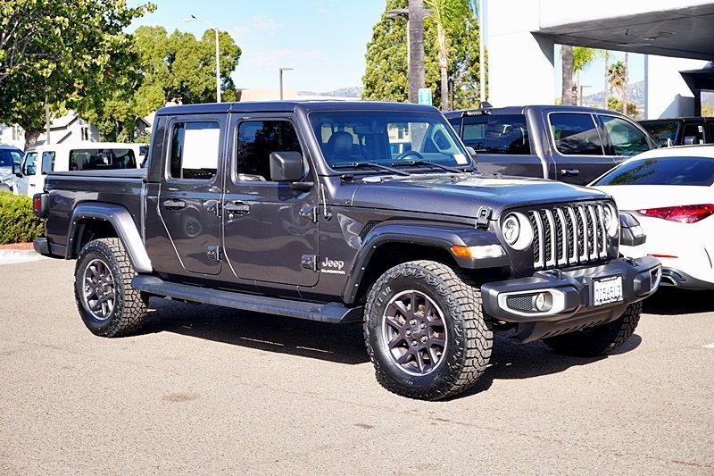 Certified Used 2021 Gray Jeep Overland image 5