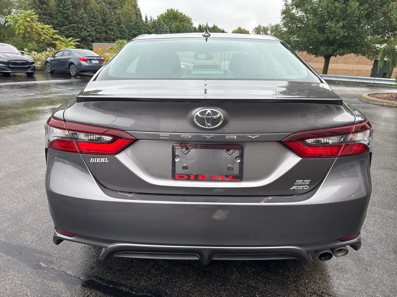2022 Toyota Camry SE photo 4