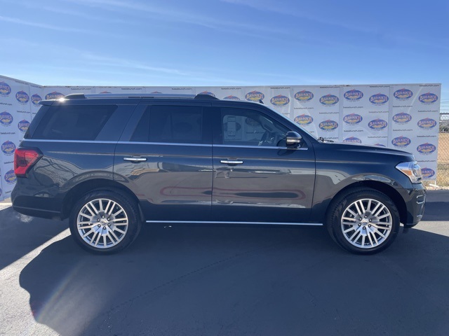 2024 Ford Expedition Limited's photo