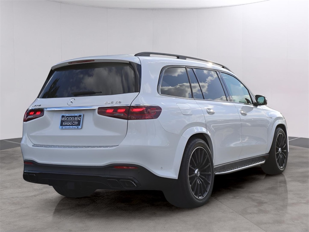 2025 Mercedes Benz GLS 63 AMG photo 4