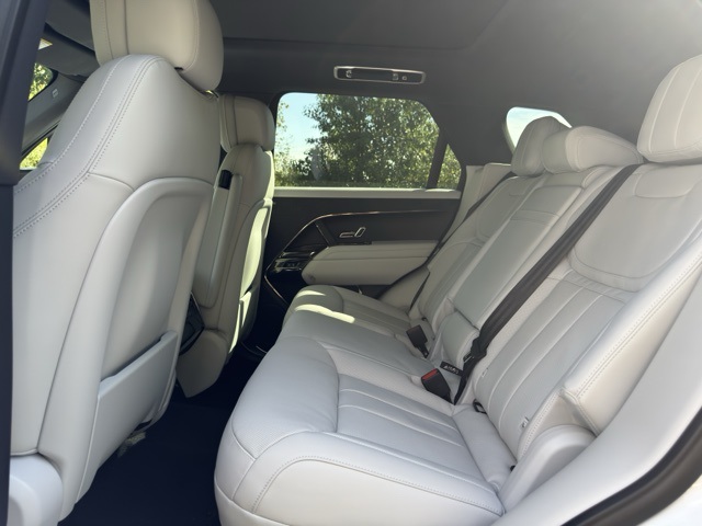 2025 Land Rover Range Rover Sport SE photo 14