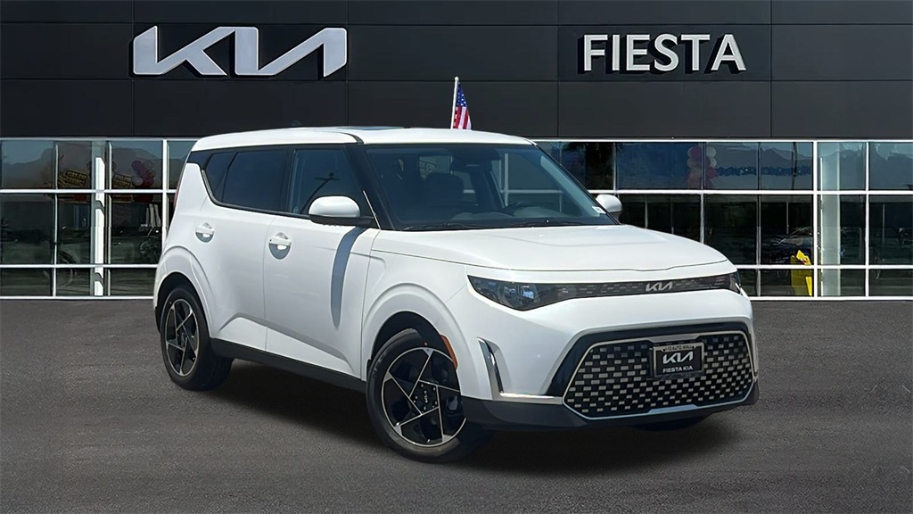 2025 Kia Soul EX's photo