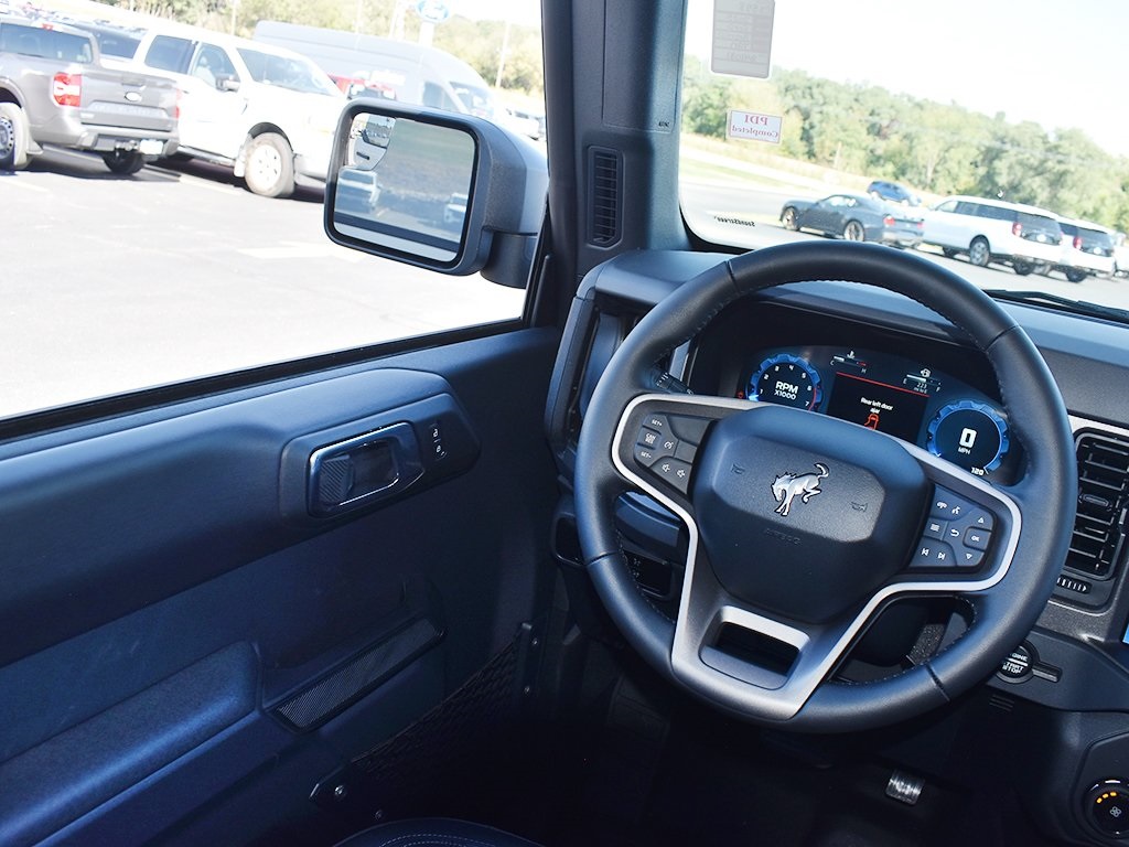 2025 Ford Bronco Badlands photo 15
