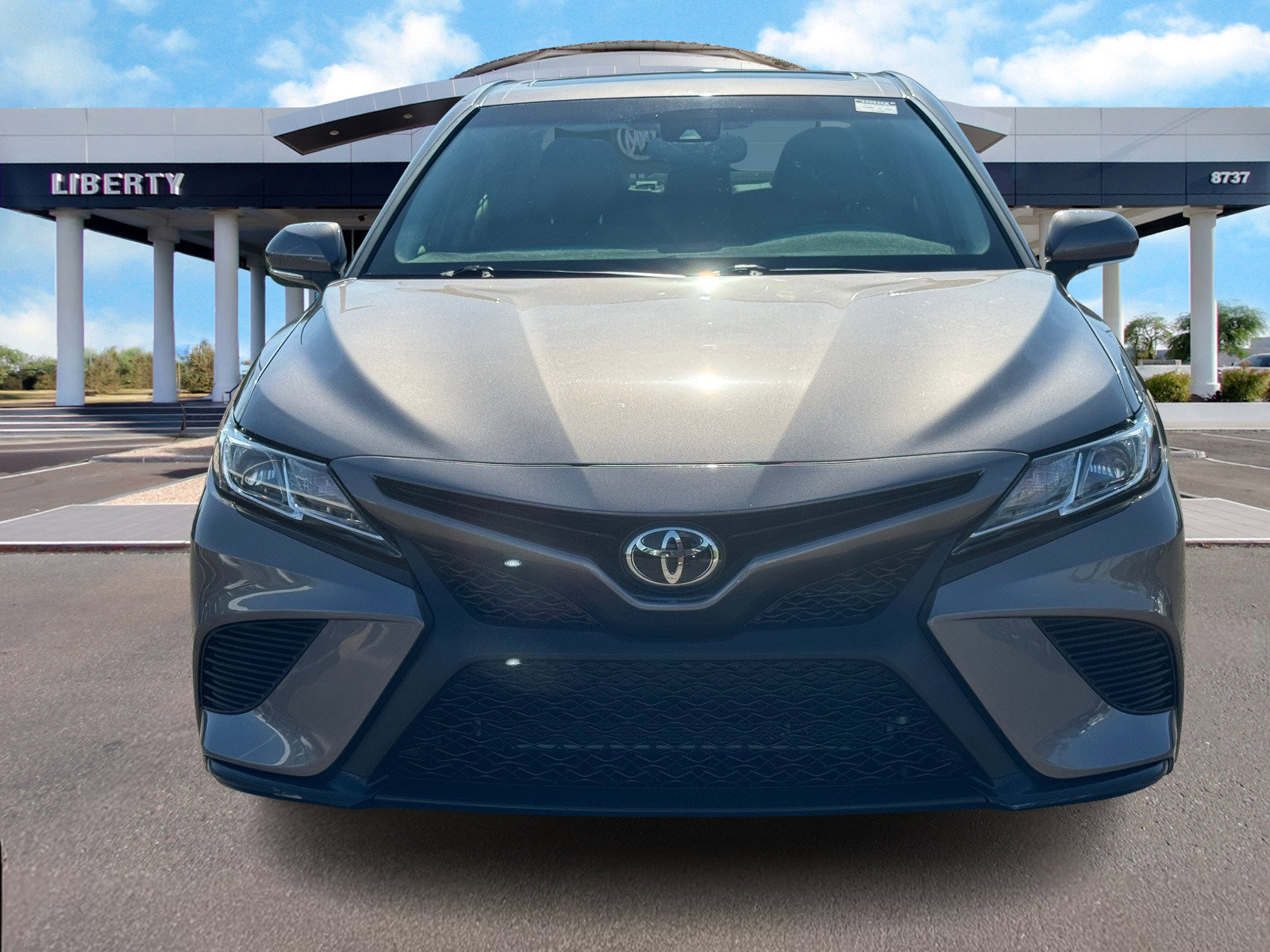 2018 Toyota Camry LE photo 6