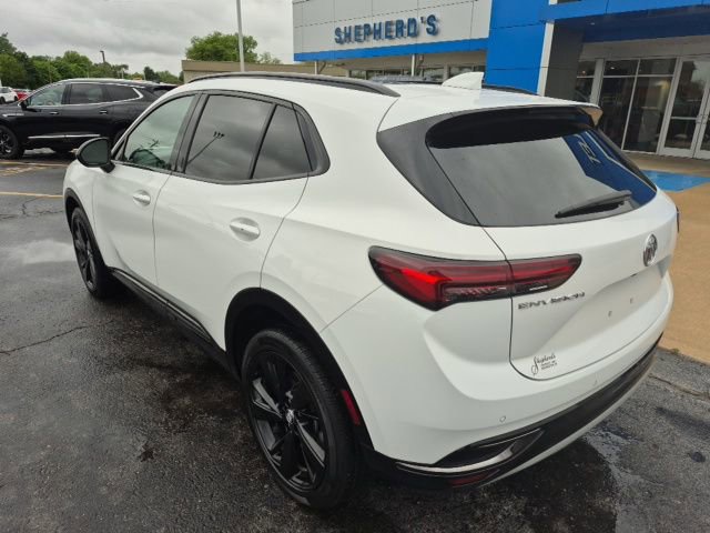 2022 Buick Envision Essence photo 4