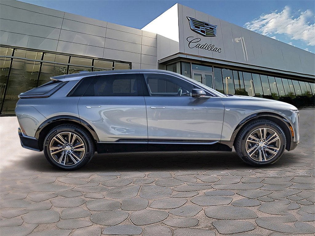 2026 Cadillac Lyriq Luxury photo 6
