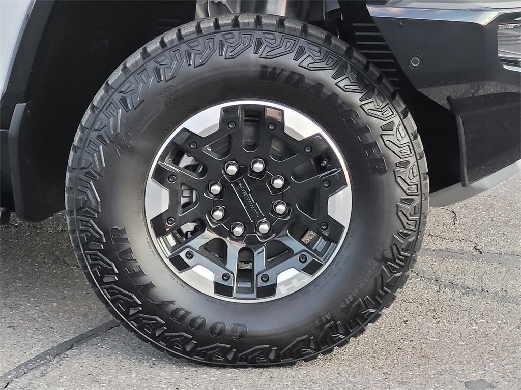 2024 Gmc Hummer EV SUV photo 3