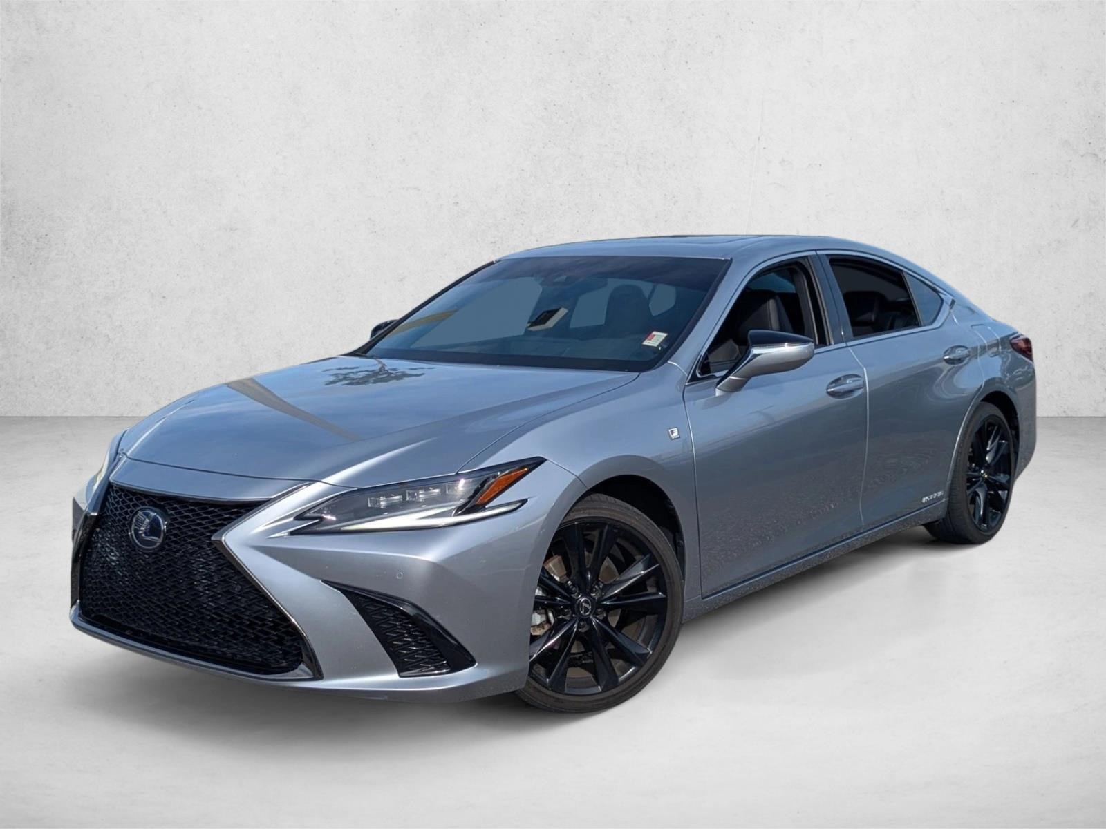 2022 Lexus ES Hybrid 300h F SPORT's photo