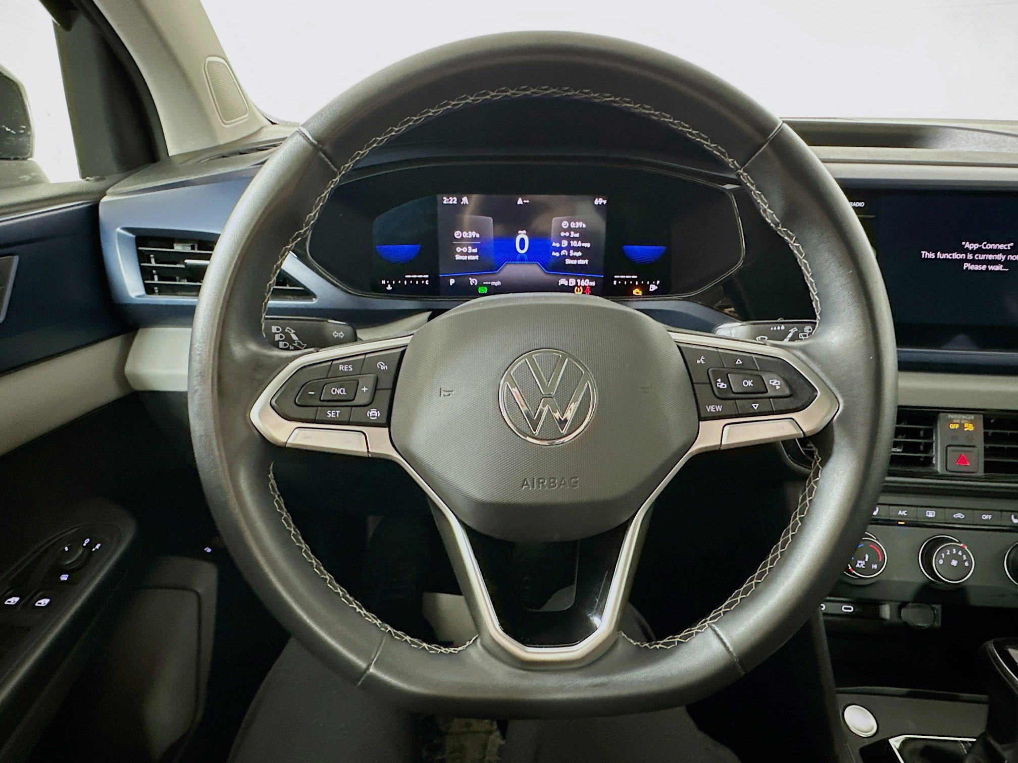 2022 Volkswagen Taos SE photo 11