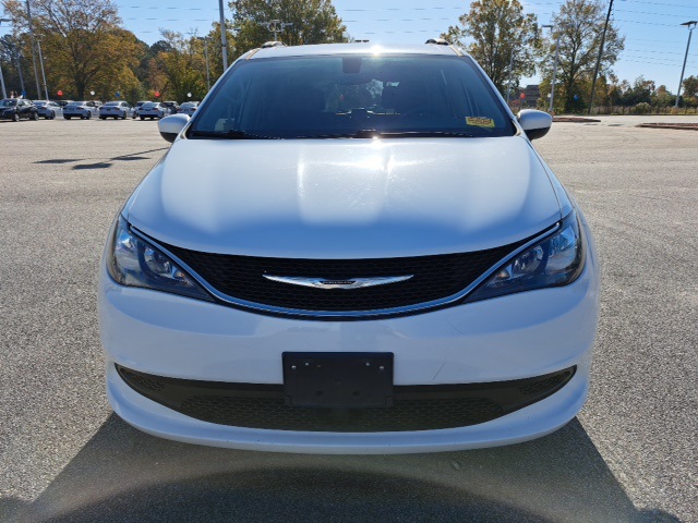 2021 Chrysler Voyager LXi photo 3