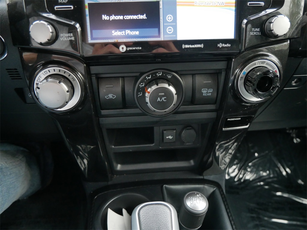 2024 Toyota 4Runner TRD Off-Road Premium photo 17