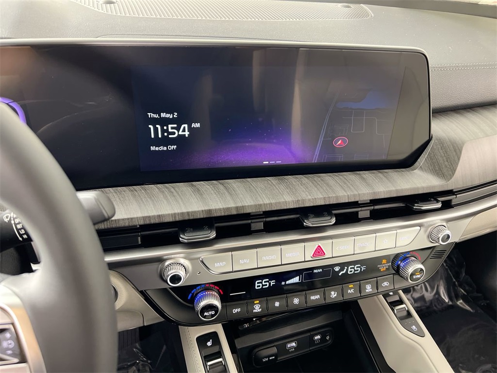 2025 Kia Telluride EX photo 16