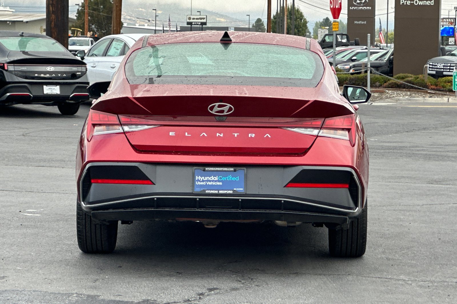 2025 Hyundai Elantra SEL Convenience photo 3