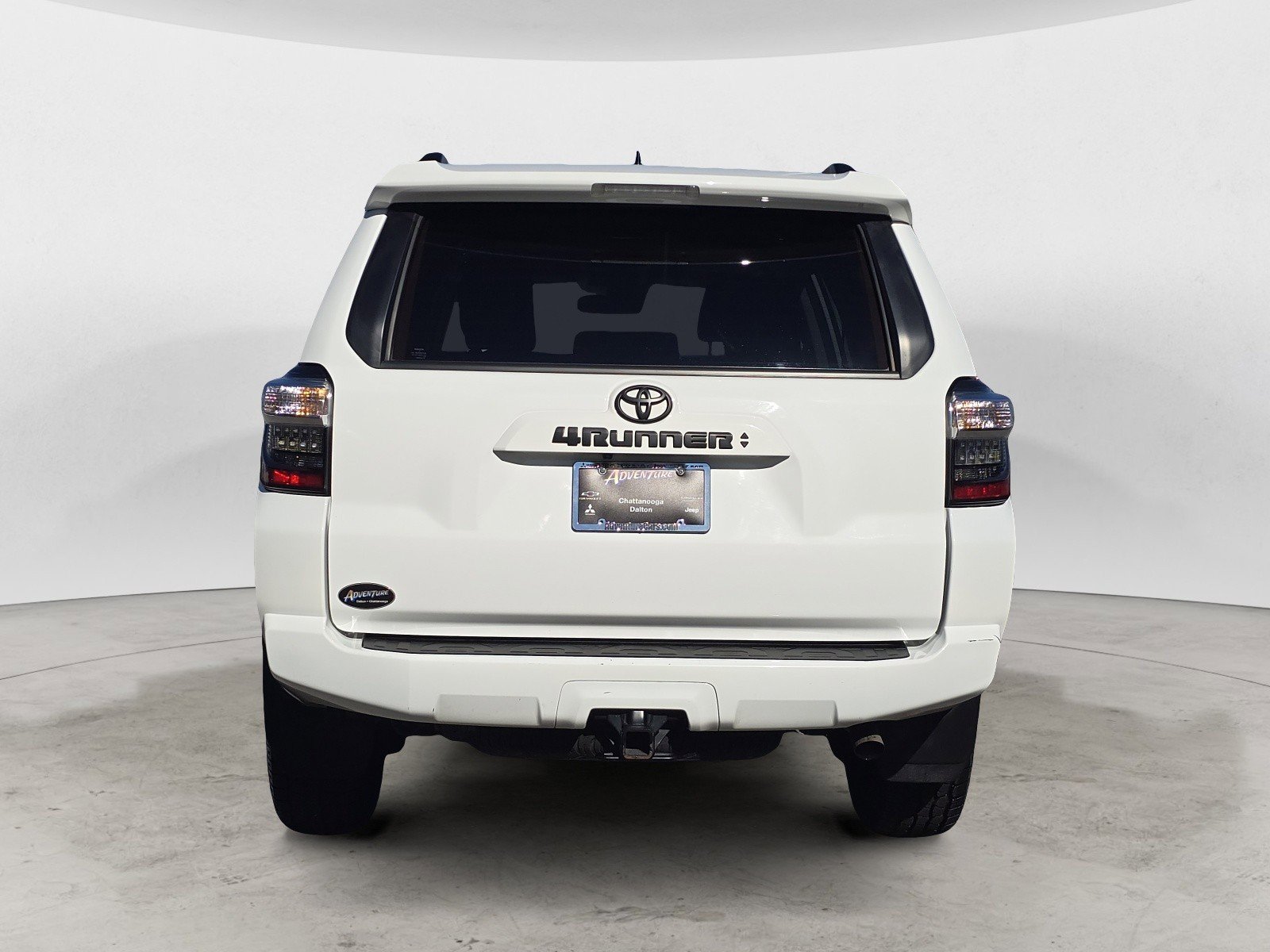 2023 Toyota 4Runner SR5 photo 3