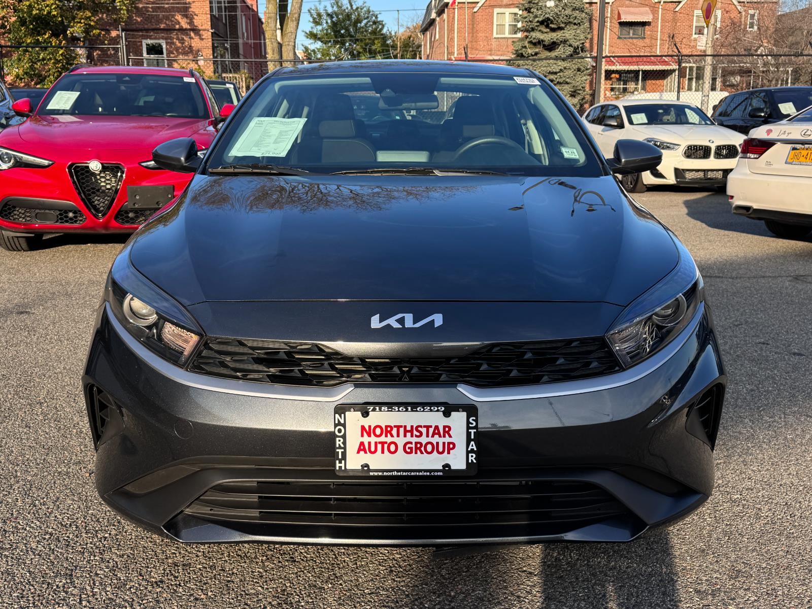 2023 Kia Forte LXS photo 2