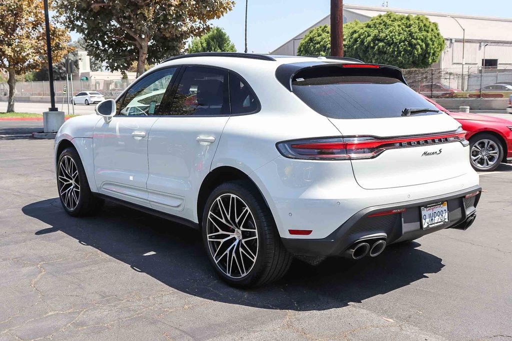 2024 Porsche Macan S photo 6