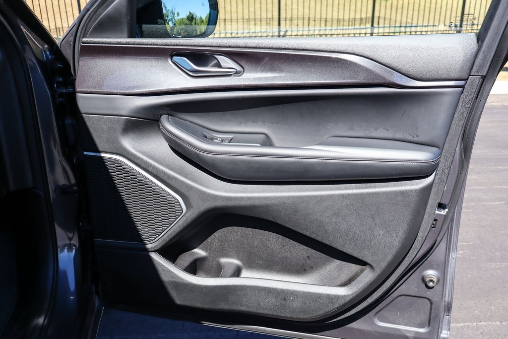 2022 Jeep Grand Cherokee Altitude photo 35