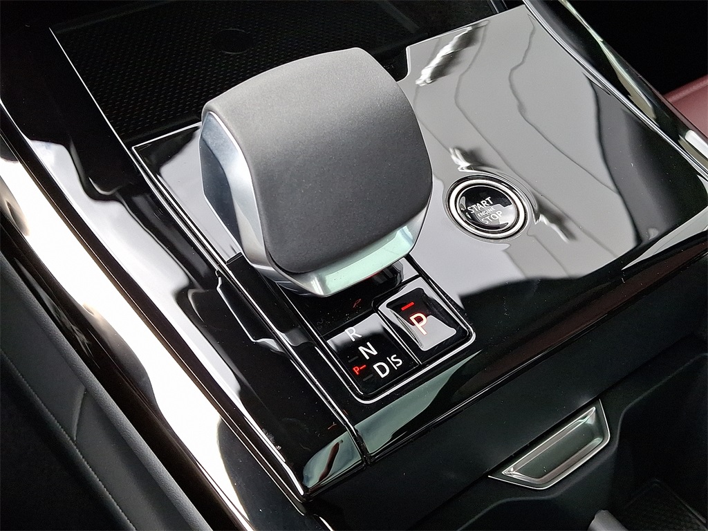 2025 Land Rover Range Rover Sport SE photo 10