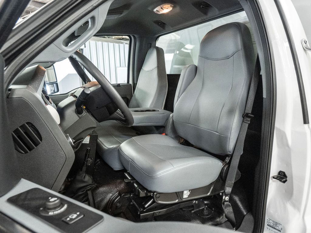 2026 Ford F-750 Base photo 9