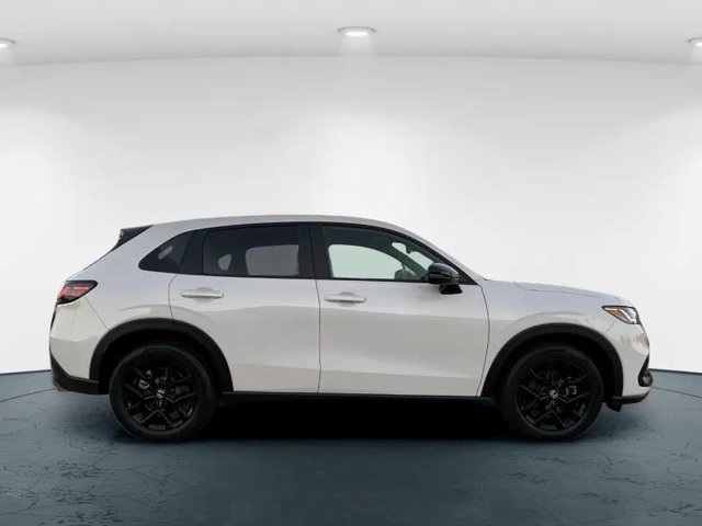 2025 Honda HR-V Sport photo 6