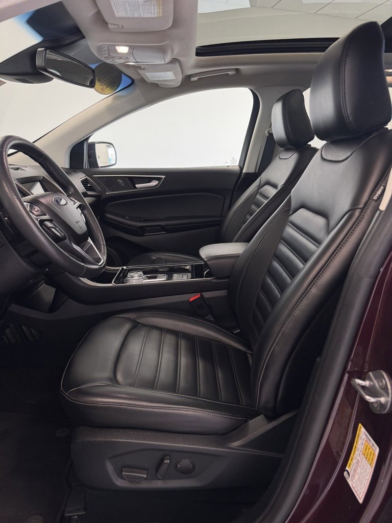 2020 Ford Edge SEL photo 3