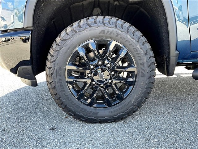 2025 Chevrolet Silverado 2500HD LTZ photo 7