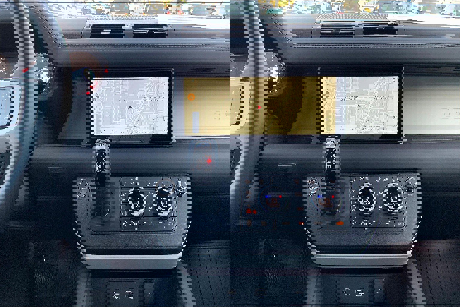 2024 Land Rover Defender 110 S photo 6