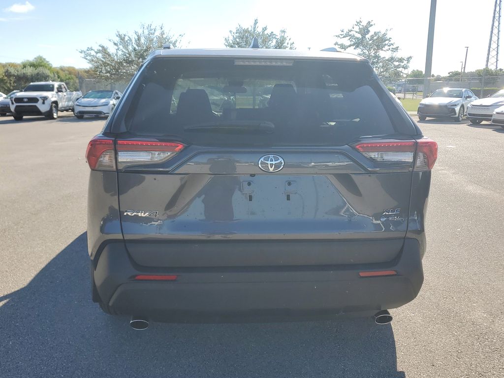 2025 Toyota RAV4 Hybrid XLE photo 6