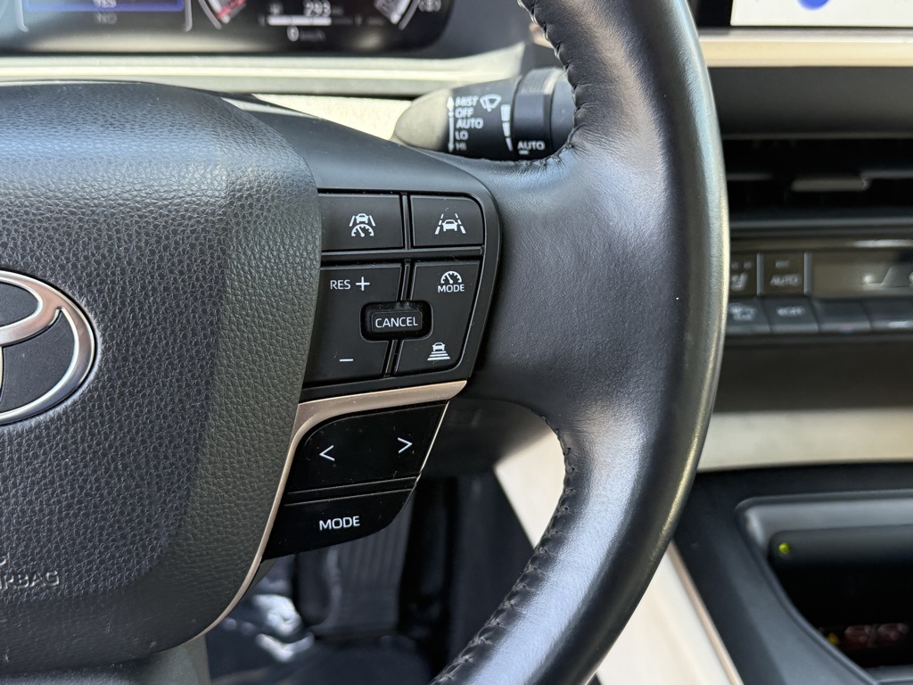 2023 Toyota Crown Limited photo 23