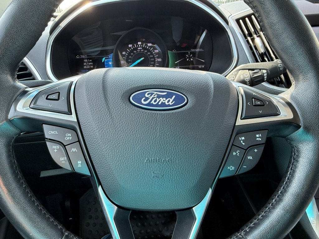 2020 Ford Edge Titanium photo 27
