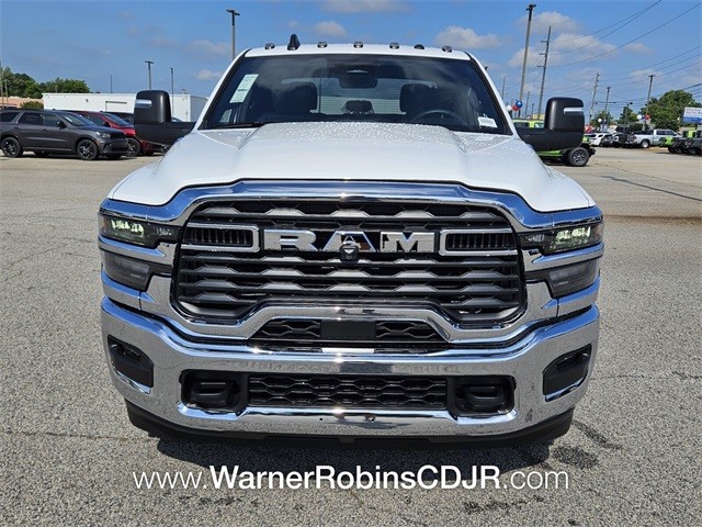 2025 Ram 3500 Tradesman photo 2