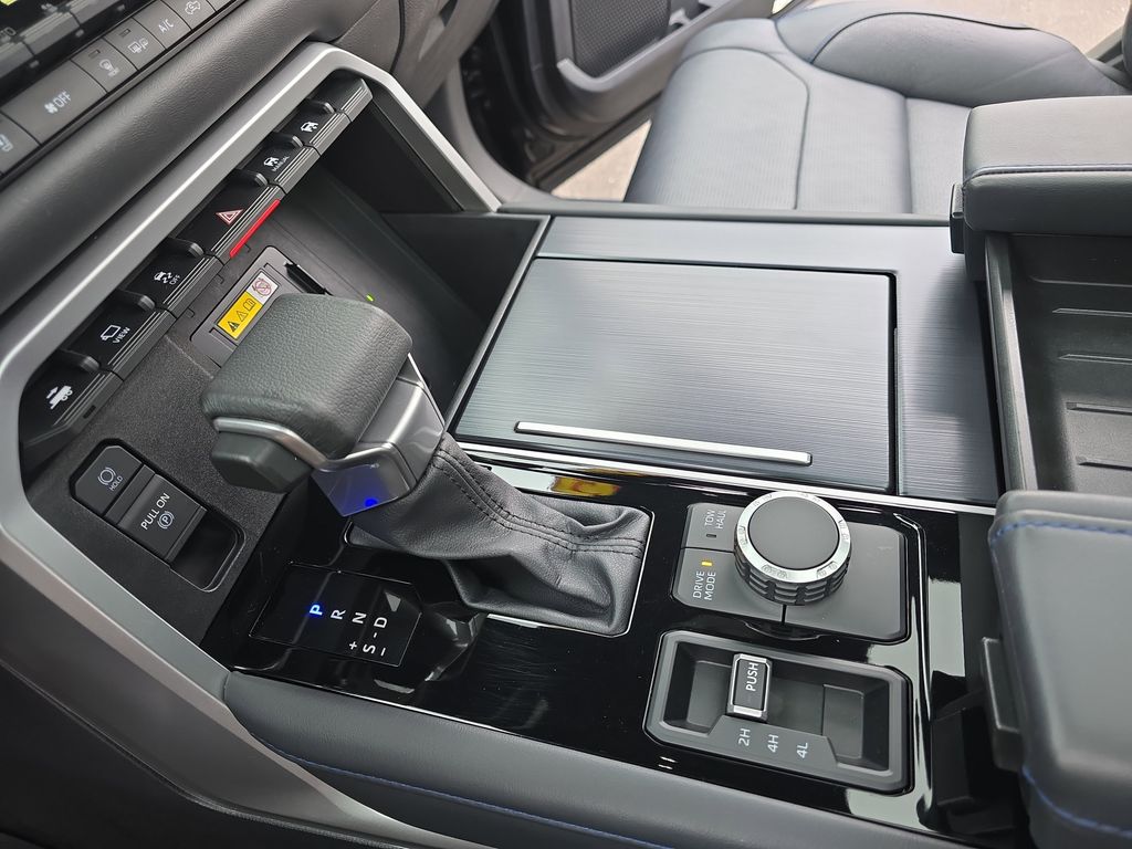 2023 Toyota Tundra Platinum CrewMax photo 23