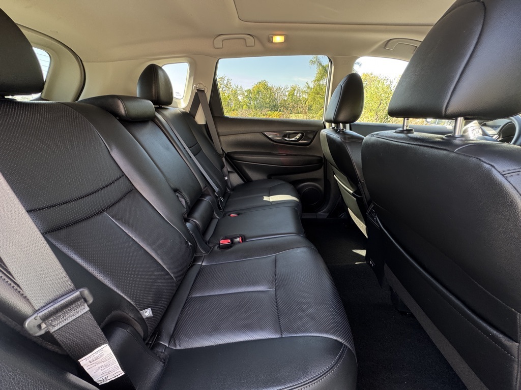 2019 Nissan Rogue SL photo 23