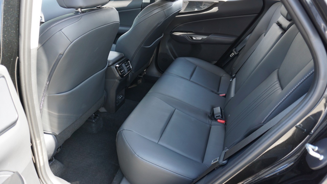 2025 Lexus NX Premium photo 30