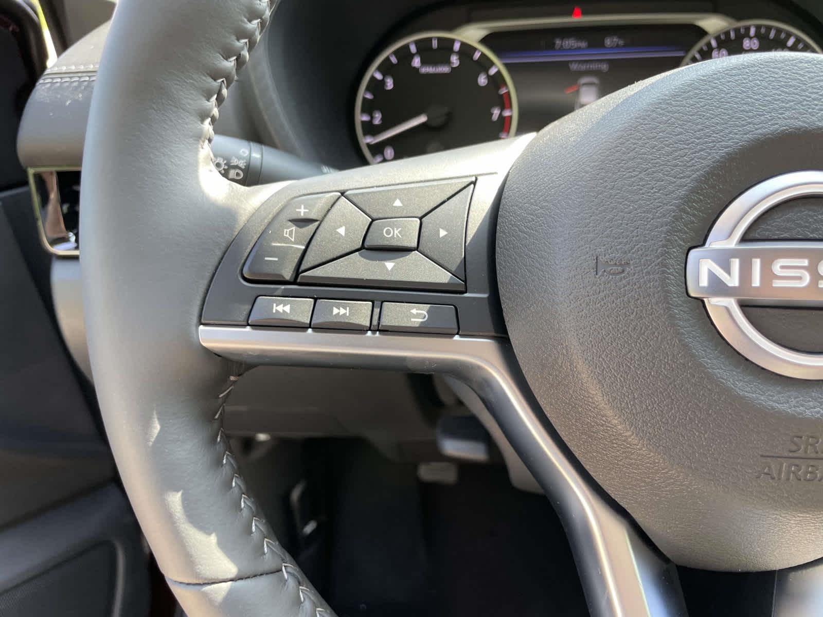 2025 Nissan Sentra SV photo 23